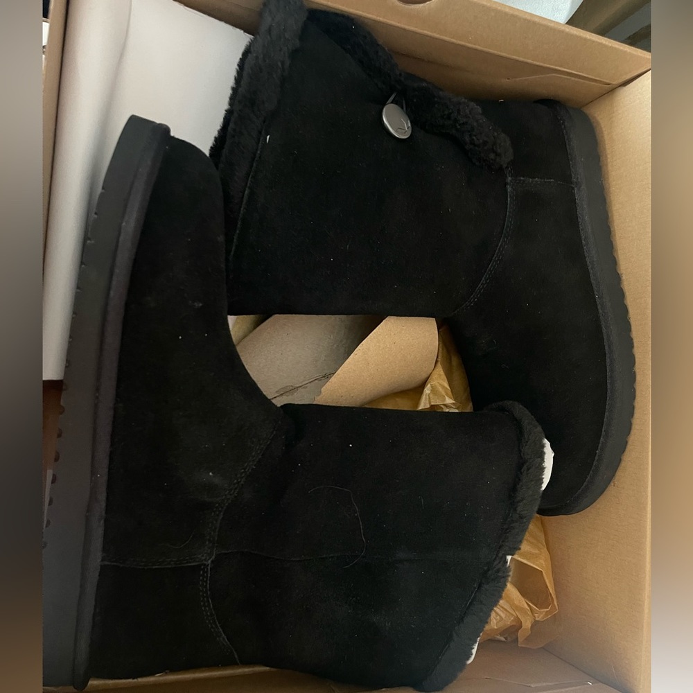 Never worn uggs